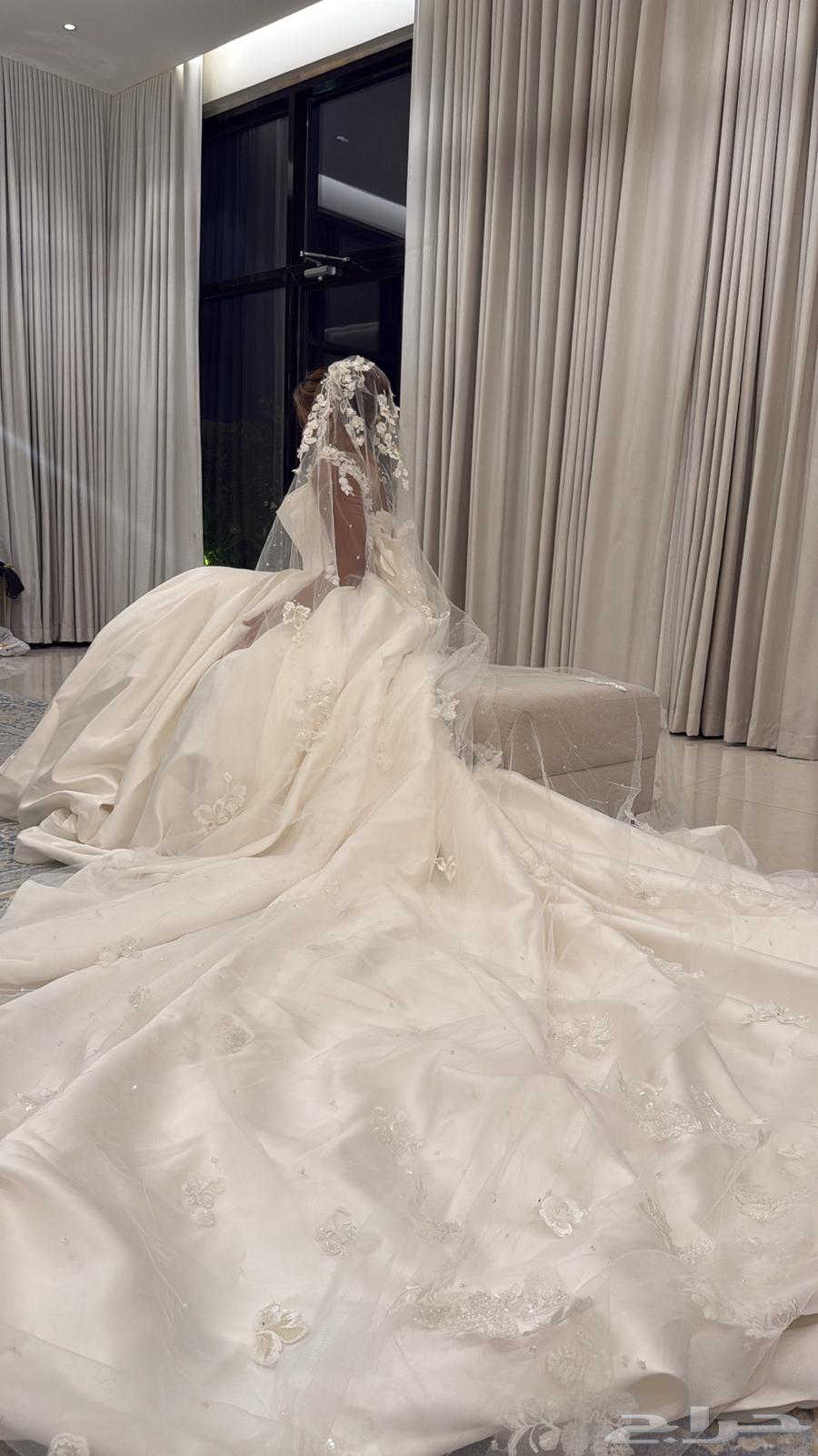 فستان من رهيد للبيع64465282713730111