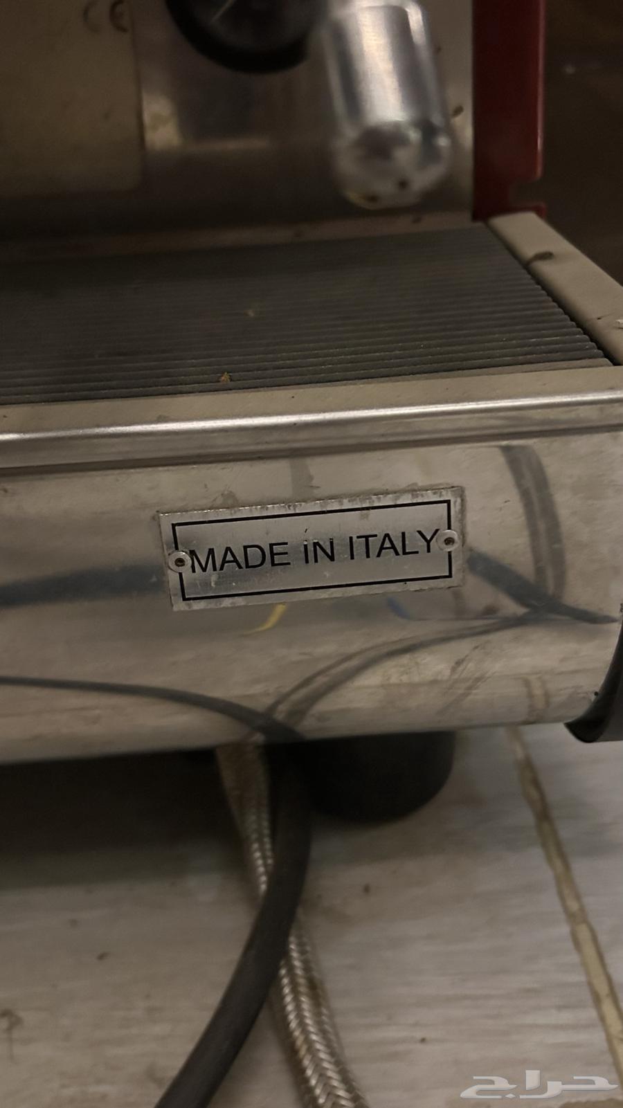 للبيع ثلاجتين ومكينة قهوه64470621405315112