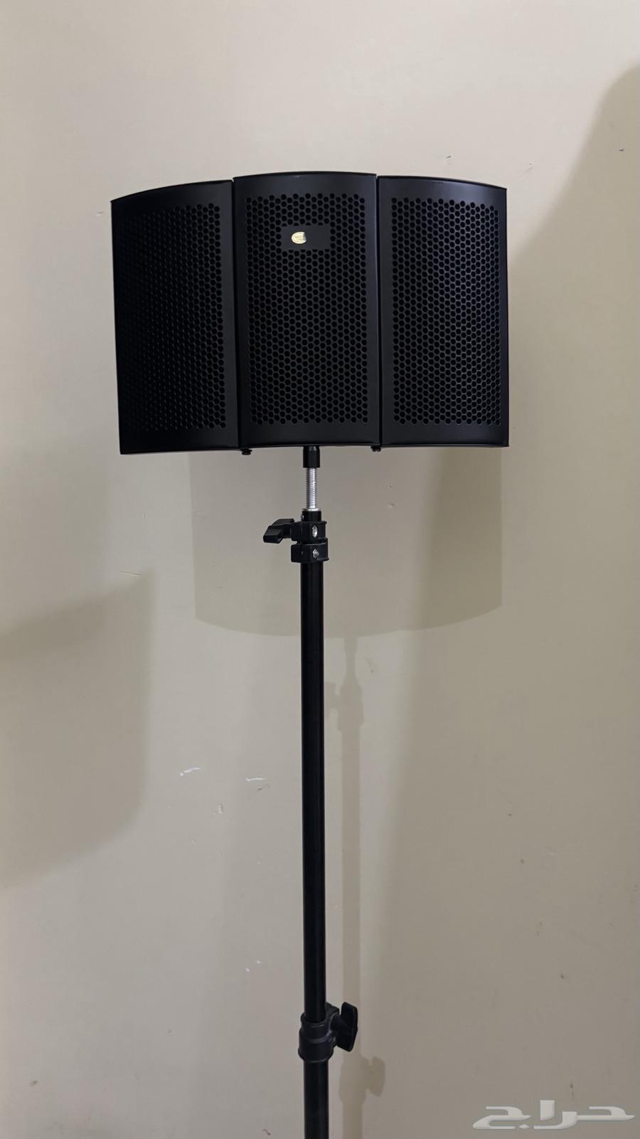 Sound Isolator with Microphone Stand and XLR Cable64469404099074114