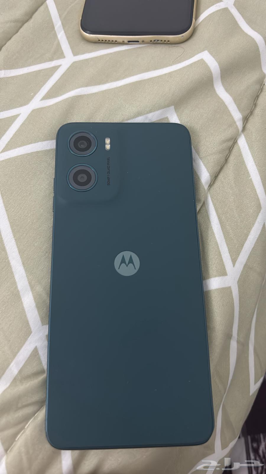 Motorola 128 GB, clean, used only two weeks64468831592835111