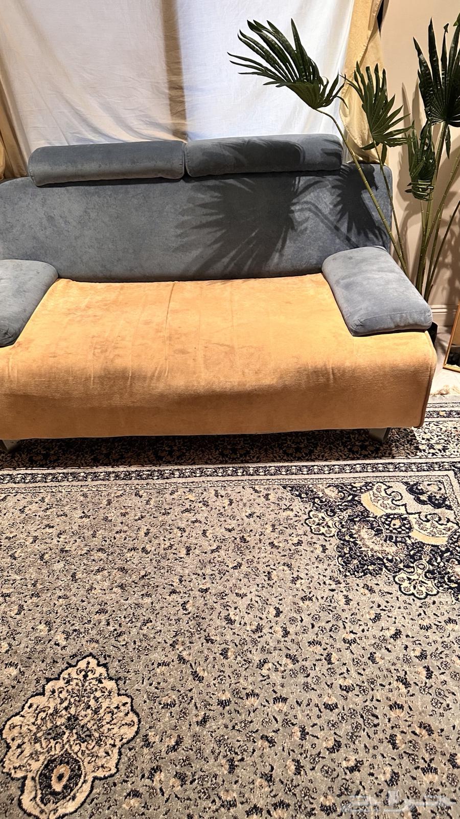 كنب مستخدم يكفي ل 7 اشخاص64470292424961111