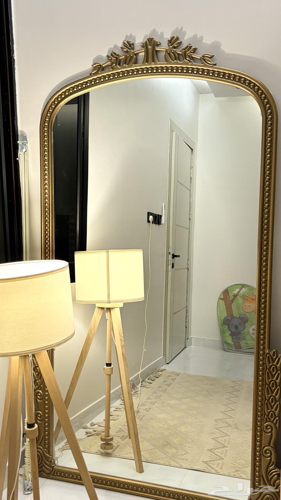 مرايه جداريه متر في طول 180 جديده وجودتها منتازه64476308669185113