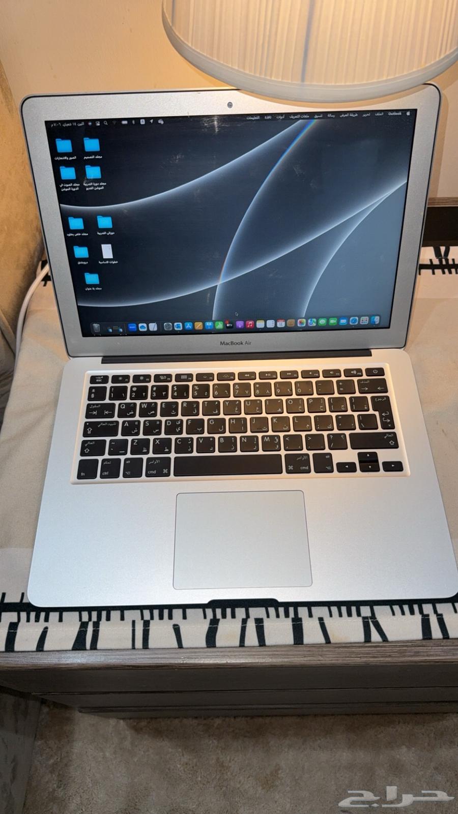 الابتوب جديد استخدام نظيف جدا وخفيف64466418416771111