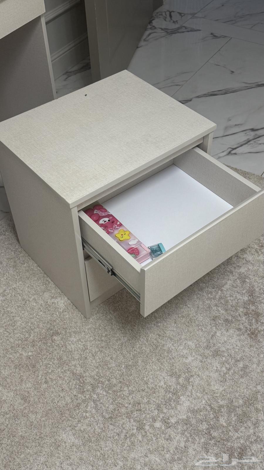 2 new wardrobes that have not been used64468162282369111