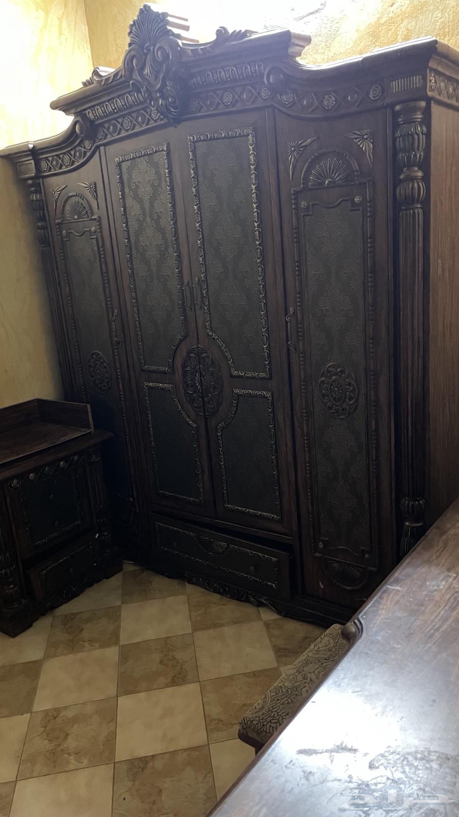 للبيع عرفه خشب كامله نفرين64467690548225111