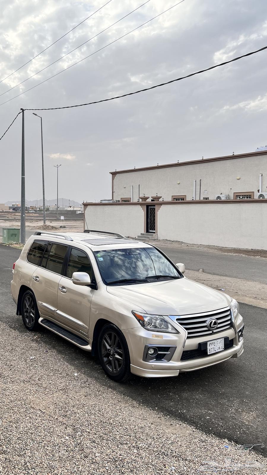 للبيع لكزز 201464638138126467112