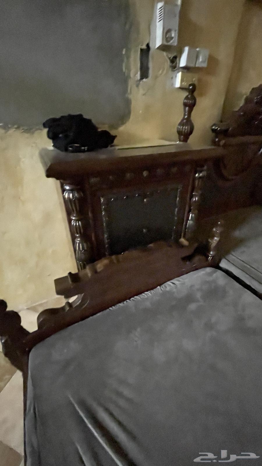 للبيع عرفه خشب كامله نفرين64467690548225114