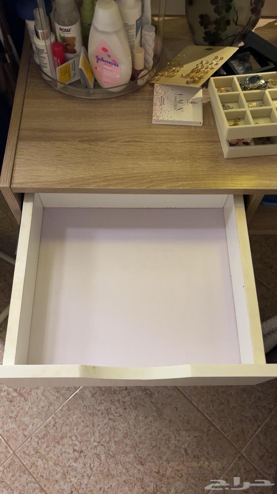 Office desk64470292497537114