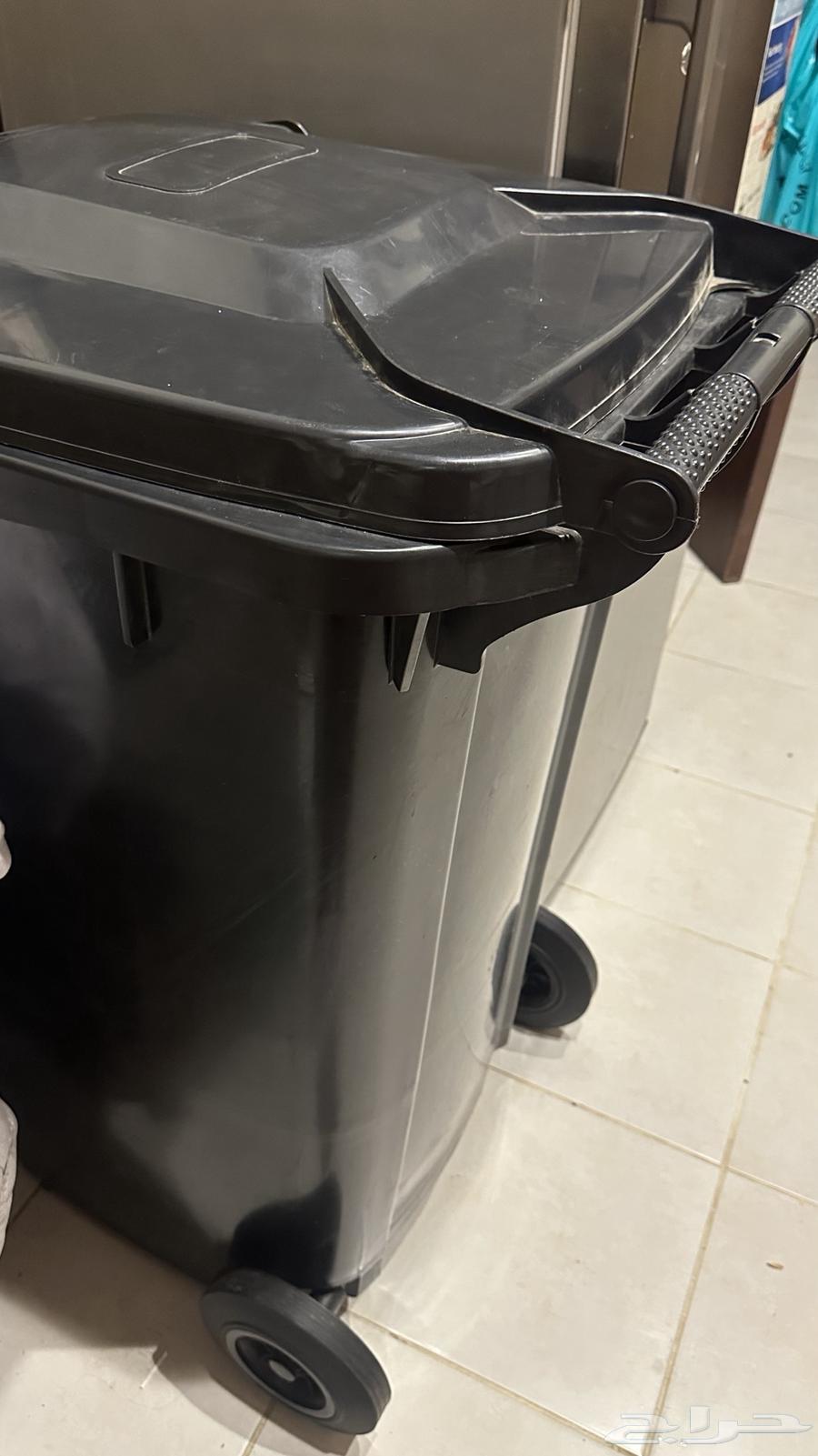 Trash bin64465451508865110