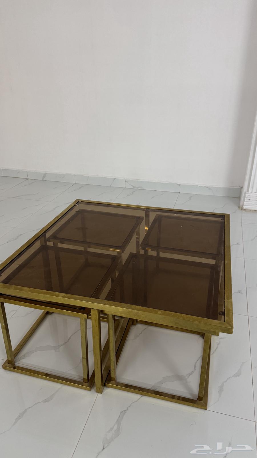 Majlis Table64469907235586111