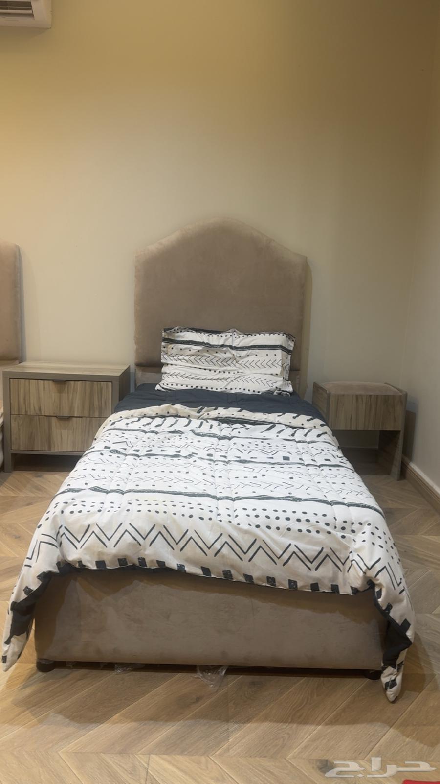 سرير للبيع64468370844162112