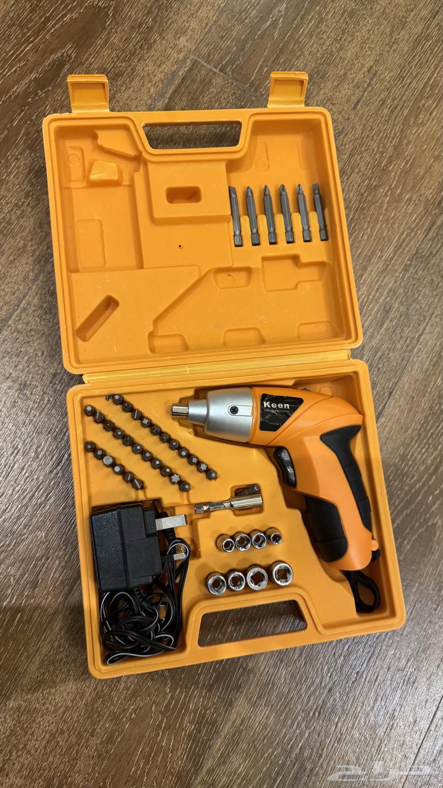 Tool bag with drill64468453913345110