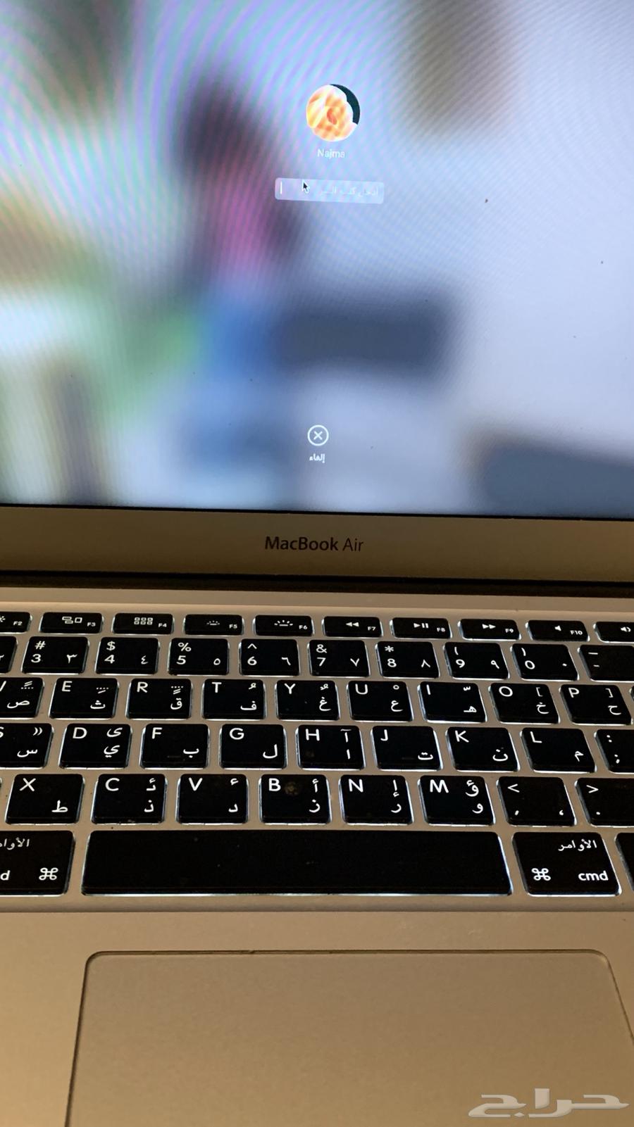 MacBook laptop with little use, almost new, 2000 riyals64465254560130111