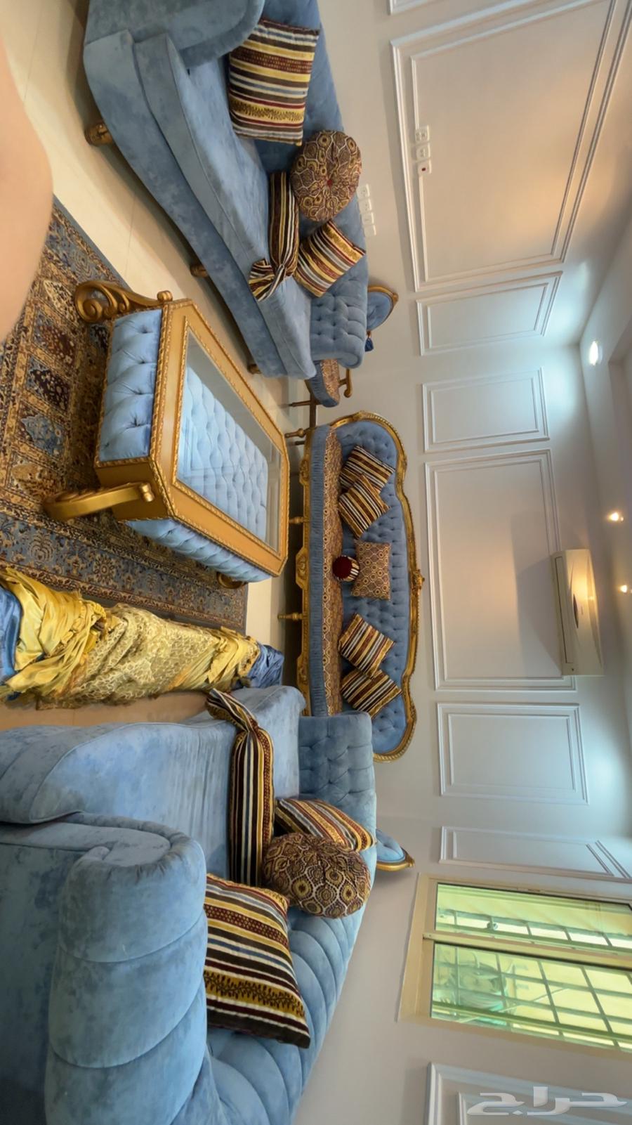 Sofa and curtain in good condition64469599337602111