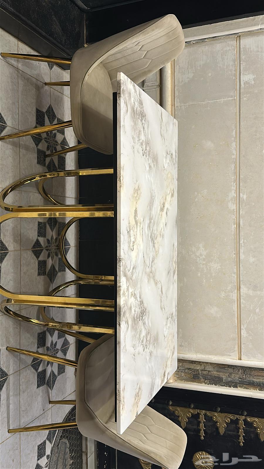 Marble table with four chairs64471540144513110