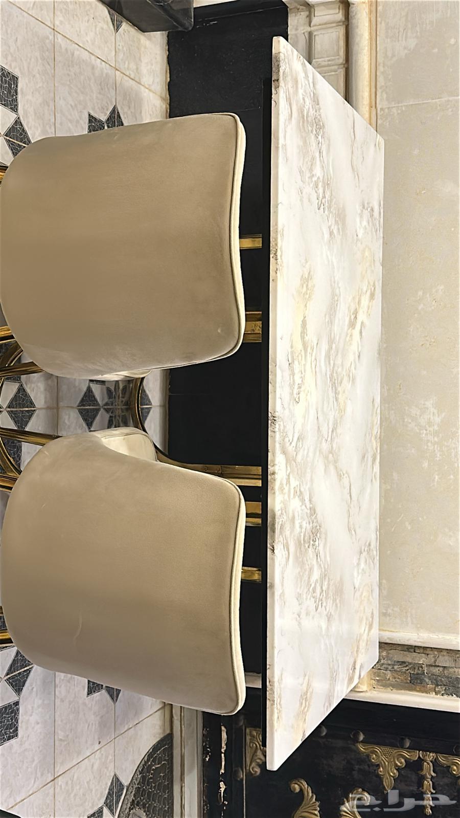 Marble table with four chairs64471540144513111