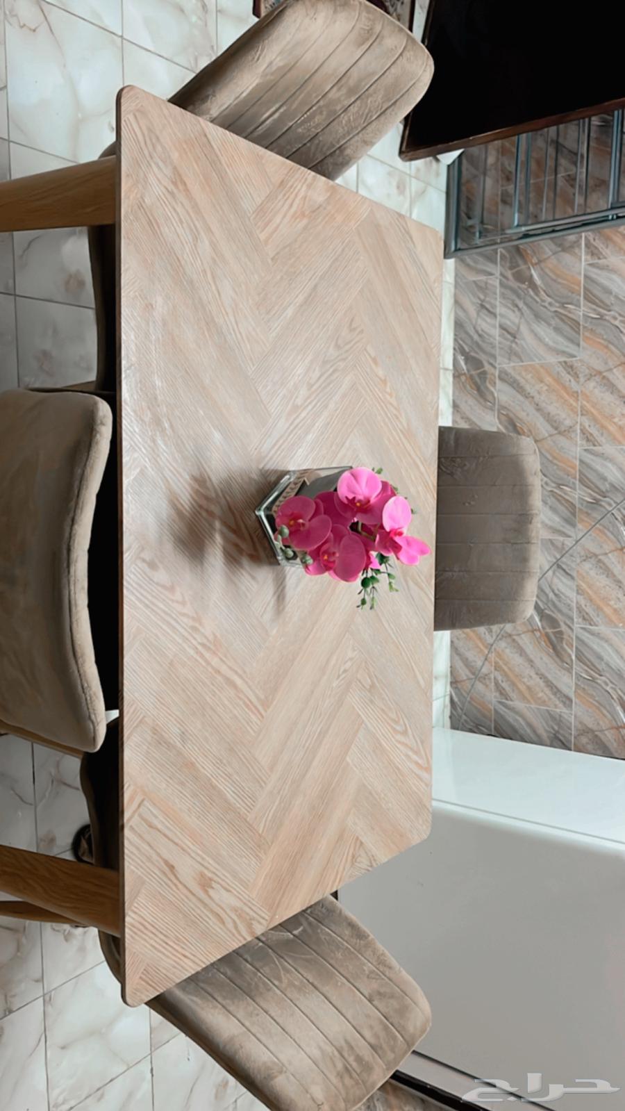 عفش بيت شبه جديد سبب البيع السفر64465099902338110