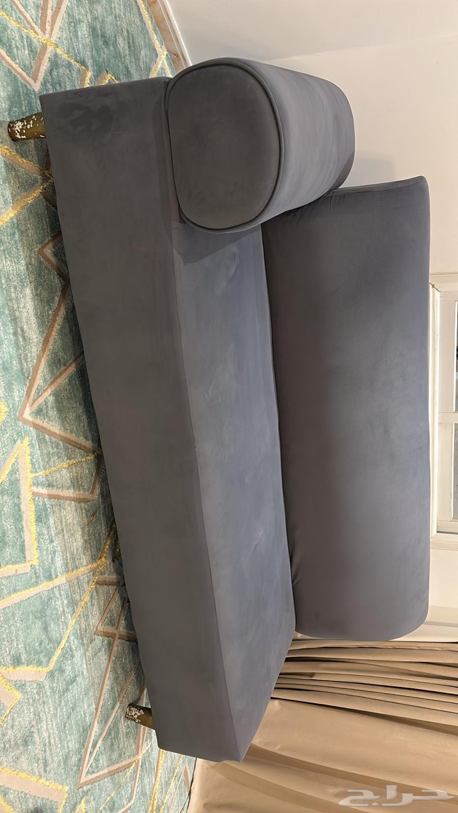 Three new sofa pieces, lightly used for one month64470759417987110