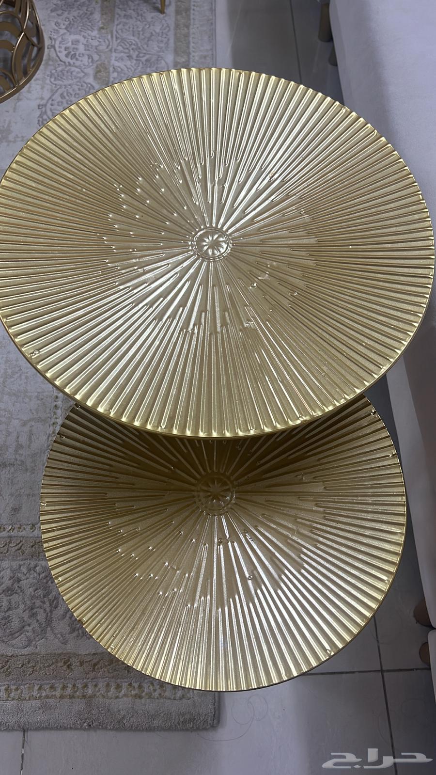 Coffee Tables and Serving Tables in Excellent Condition64465801024259110