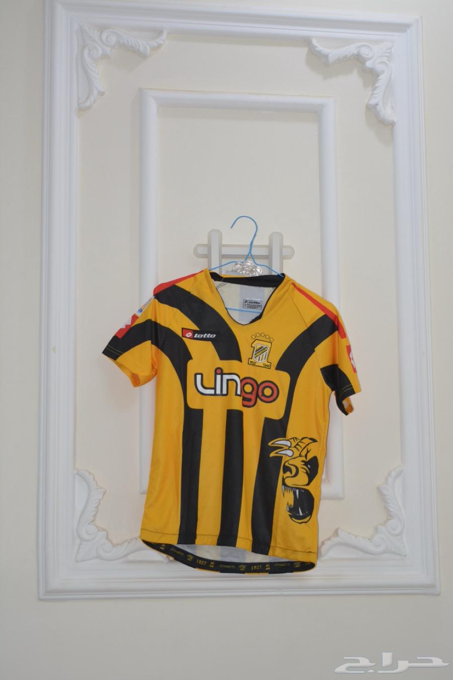 للبيع أطقم الاتحاد 2005 ريال مدريد 2014نسخة الجماهير ينبع64469209190274110