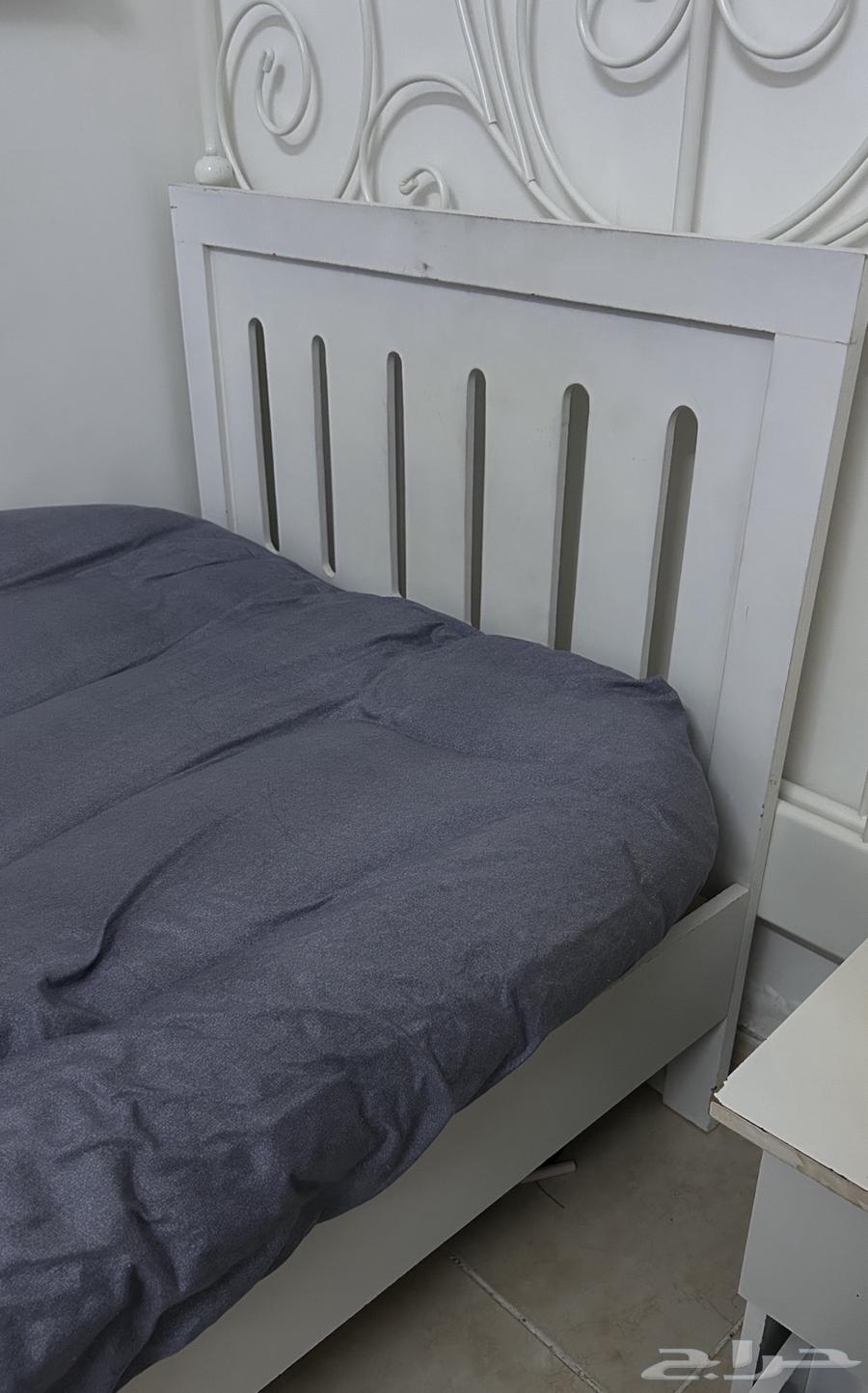 Bed, dresser, cabinet and bed frame64466165046914110