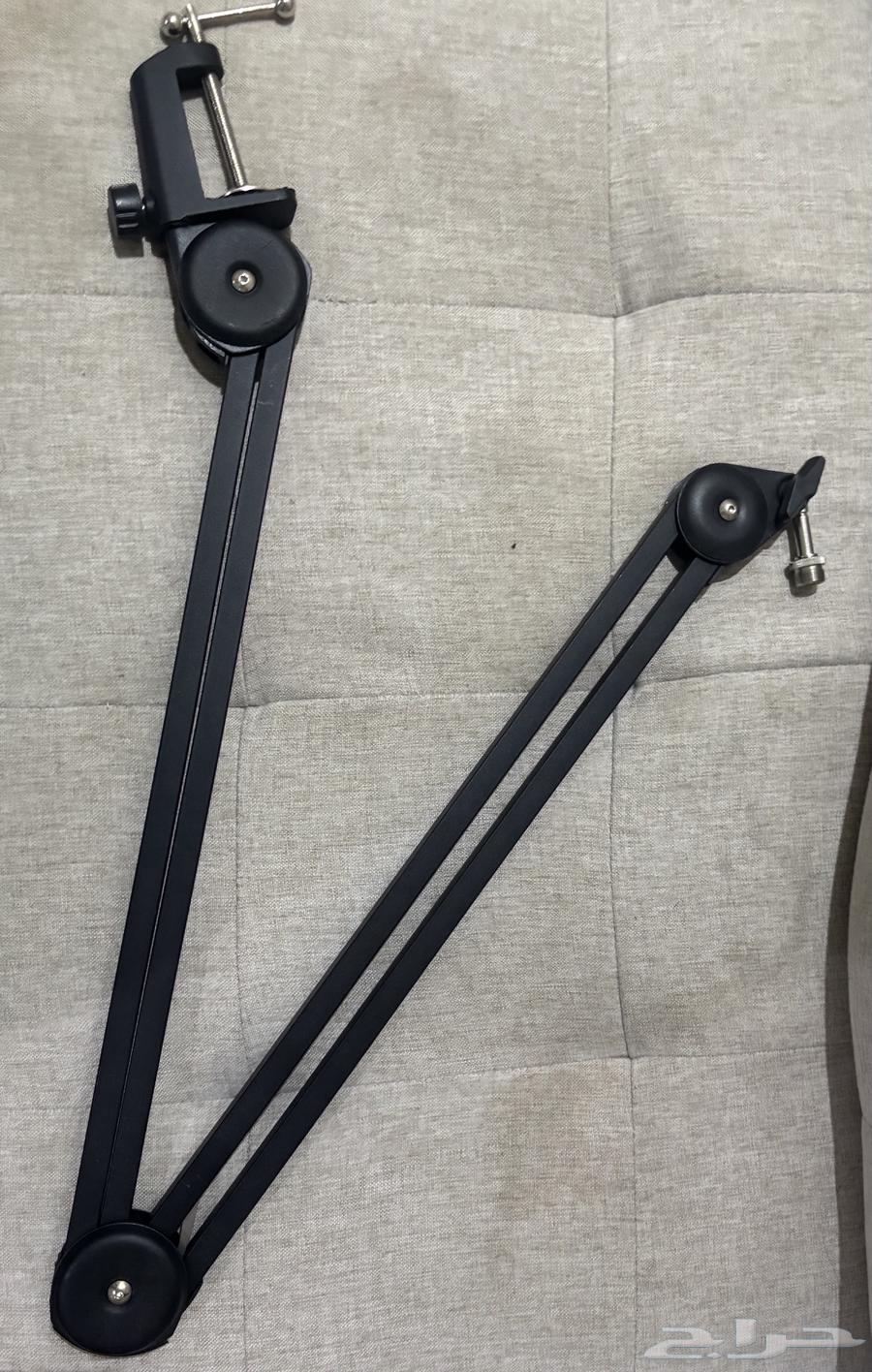 Sound Isolator with Microphone Stand and XLR Cable64469404099074111