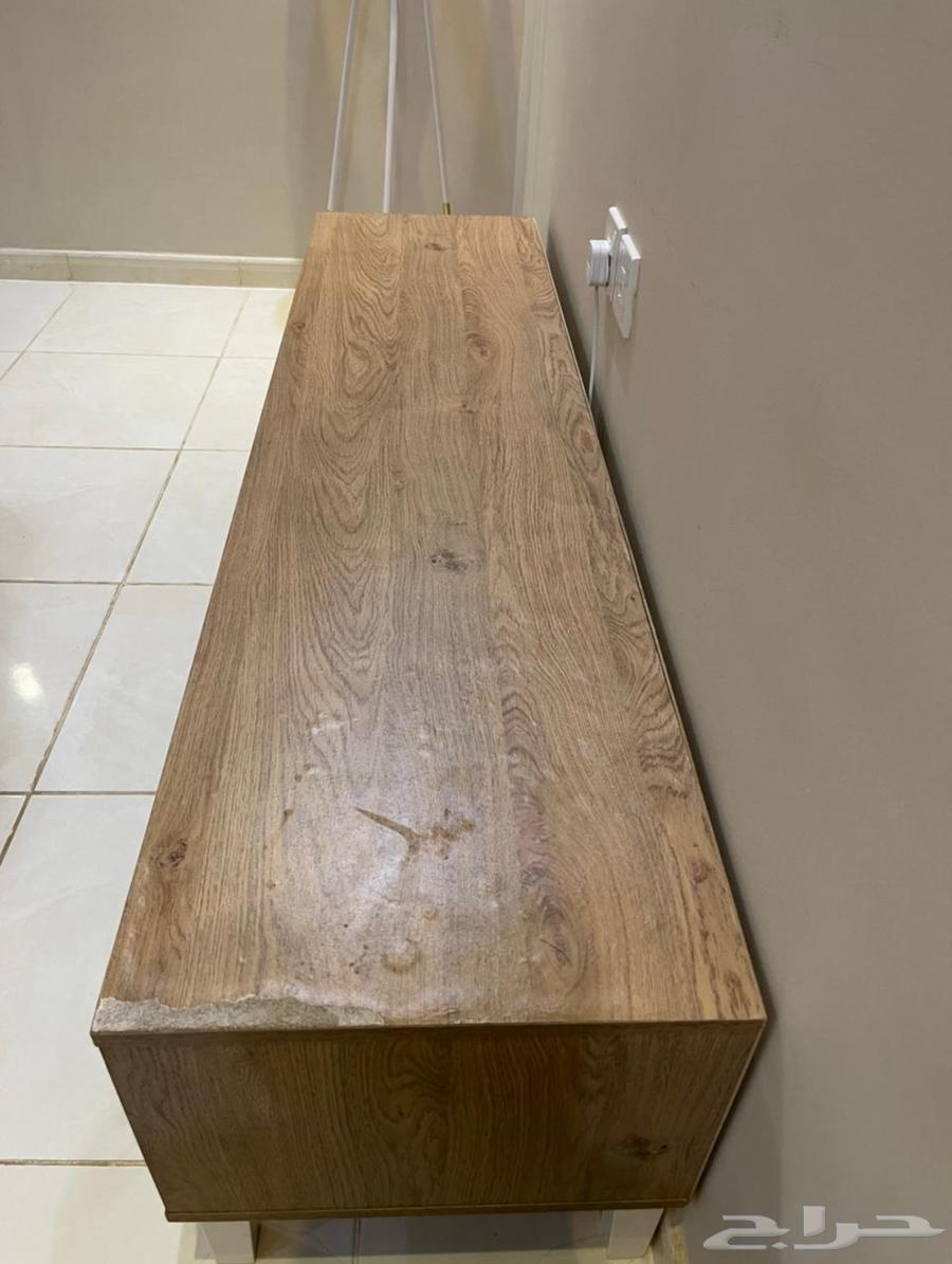 Sofa and TV table64468398313473113