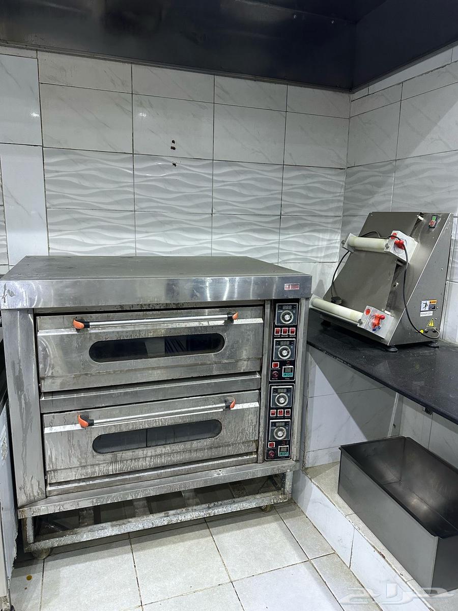 أغراض مطعم كامل للبيع64468439964802110