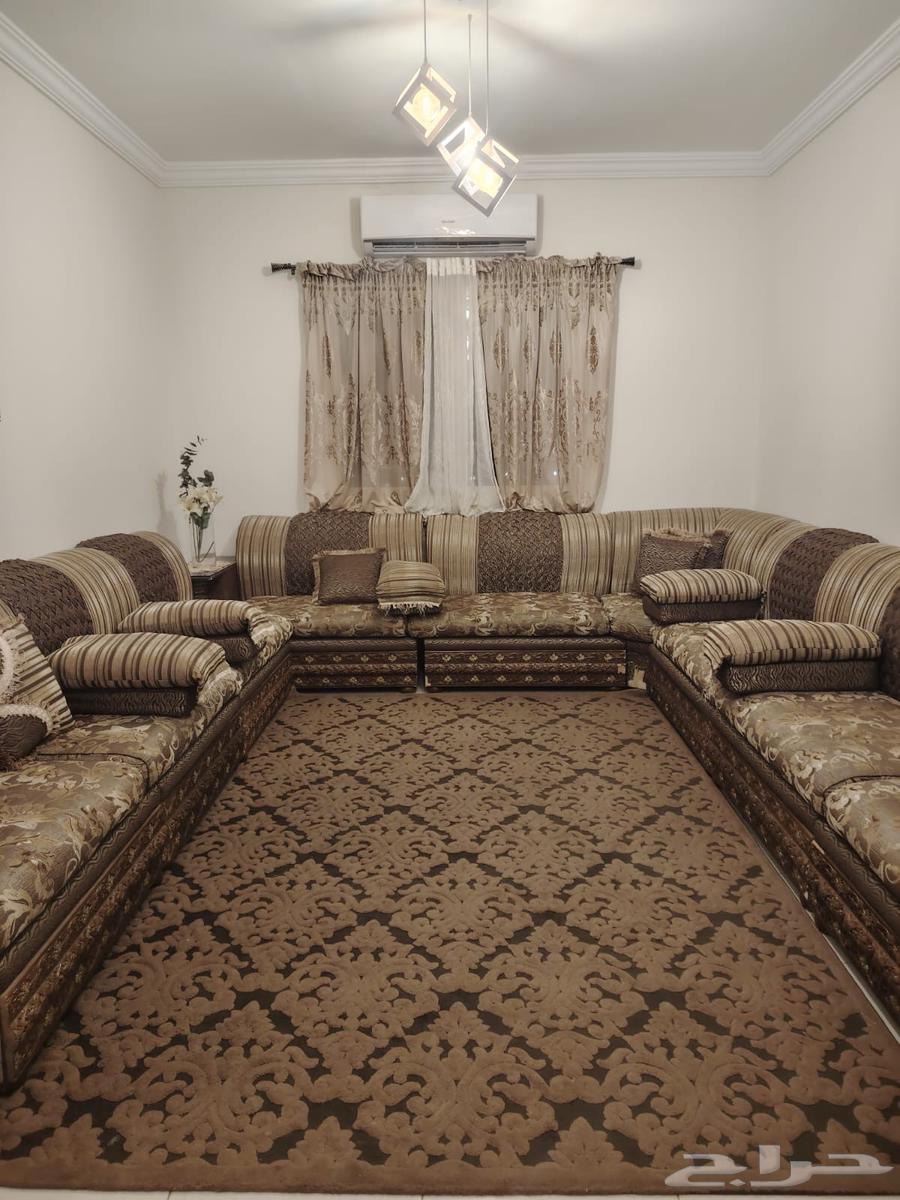 كنب مستعمل U للبيع64471567550466110