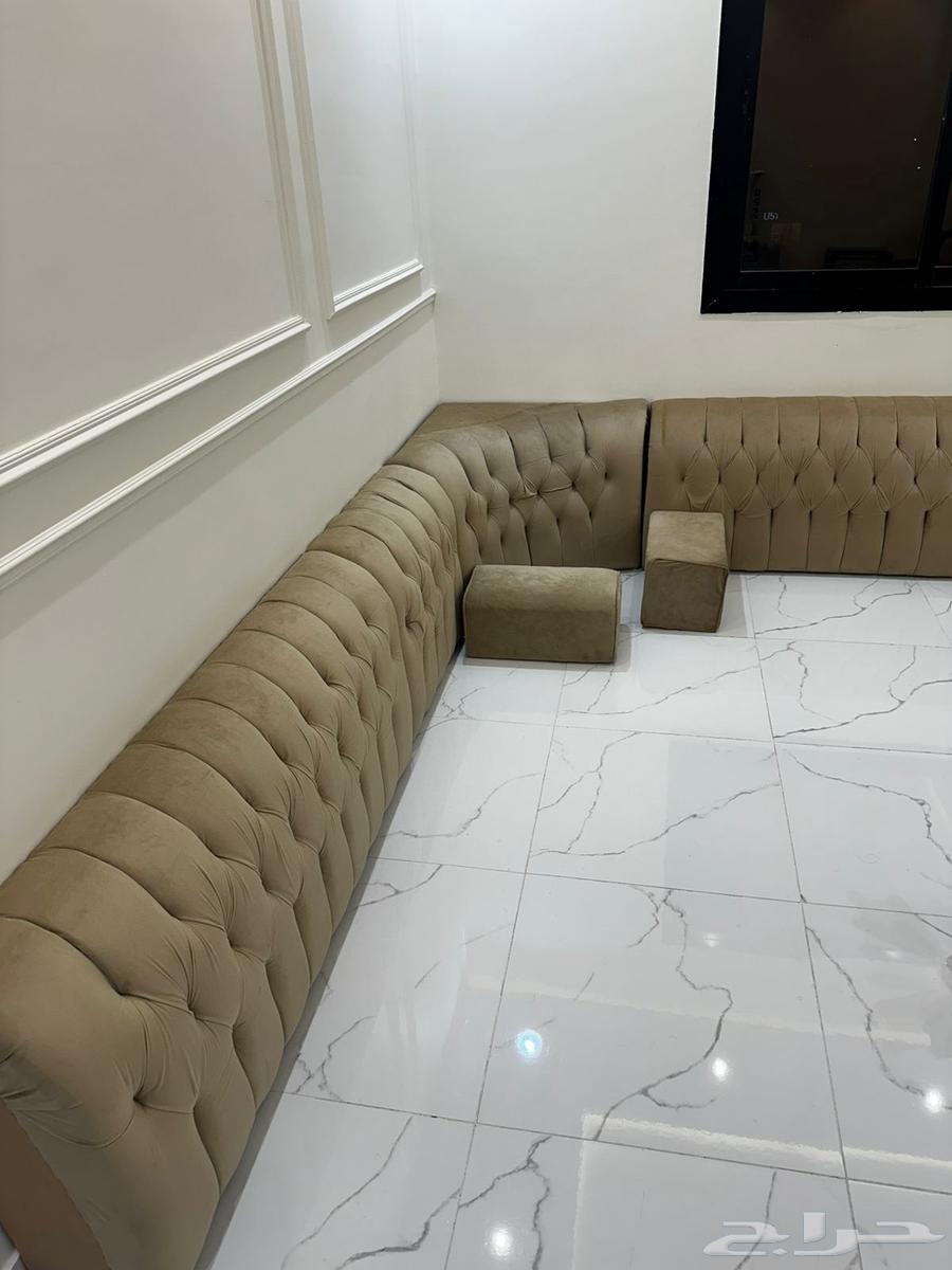 كنب 4 5 سبب البيع نقلت شقه جديد والكنب مايجي ع المجلس كبير64470731824387111