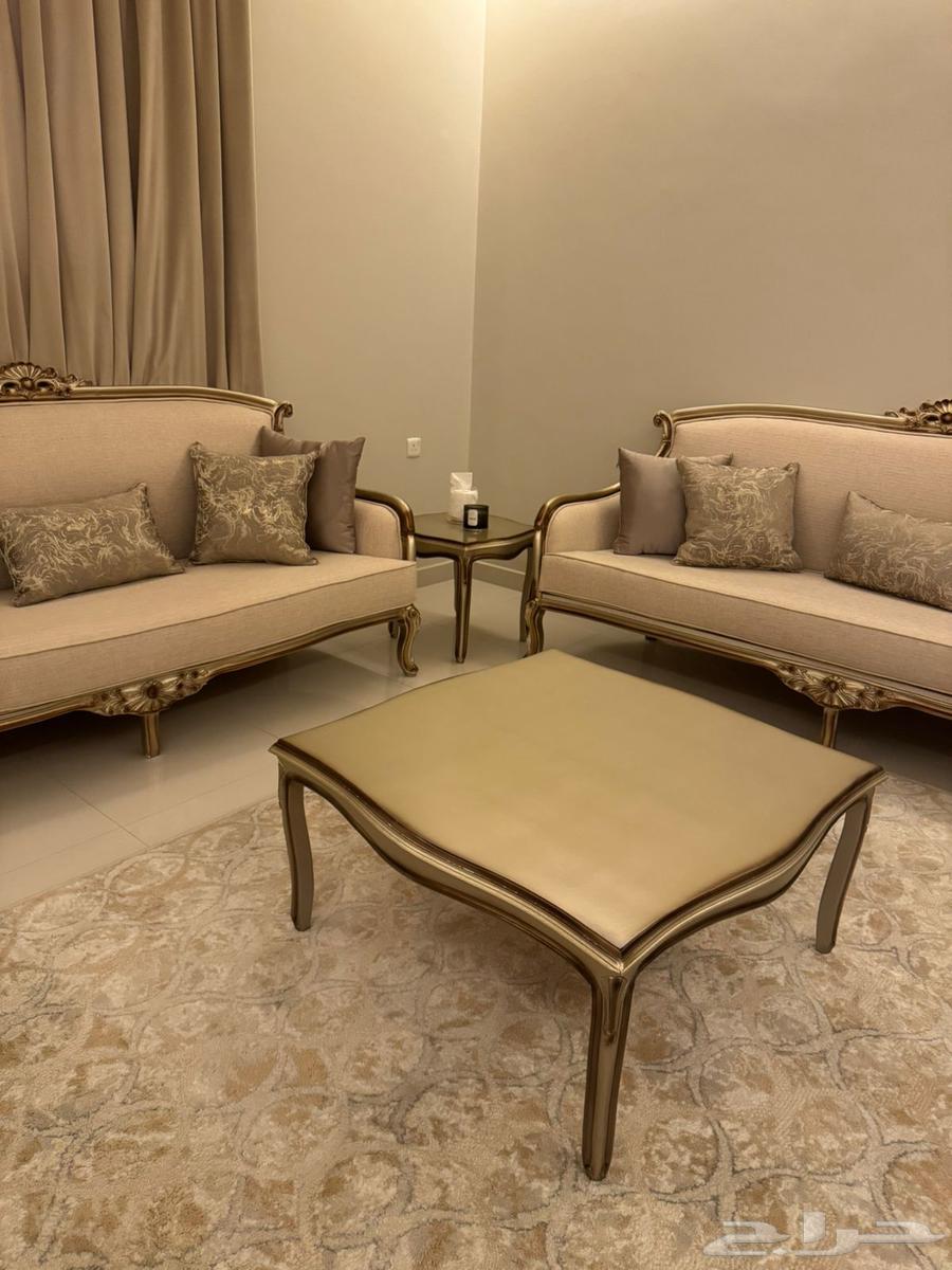 طقم كنب كلاسيكي نظيف شبه جديد64468259848577112