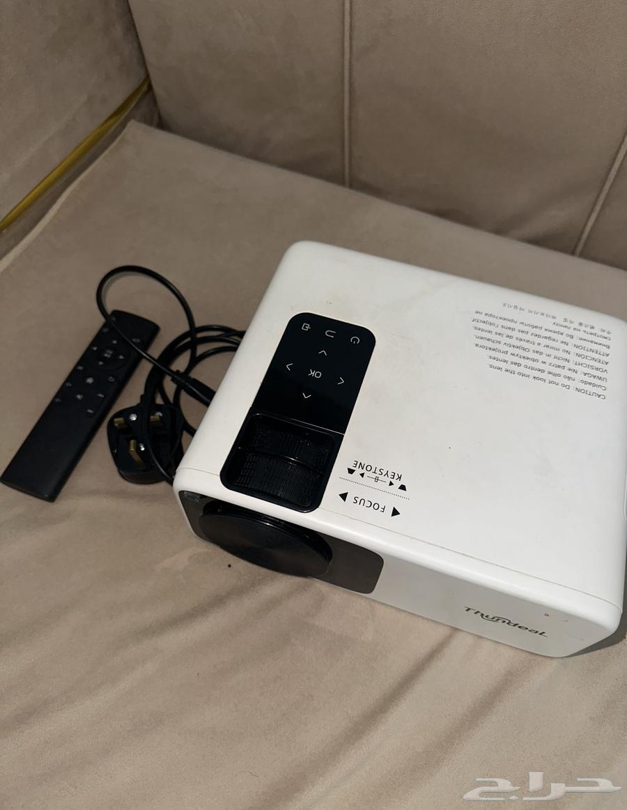 بروجيكتور للبيع سبب البيع لم اعد بحاجة اليه في حالة جيدة64469879180803111