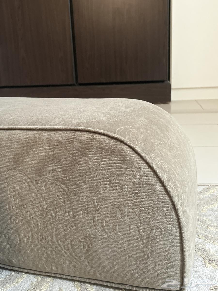 Used cushions, clean usage64466600581891112