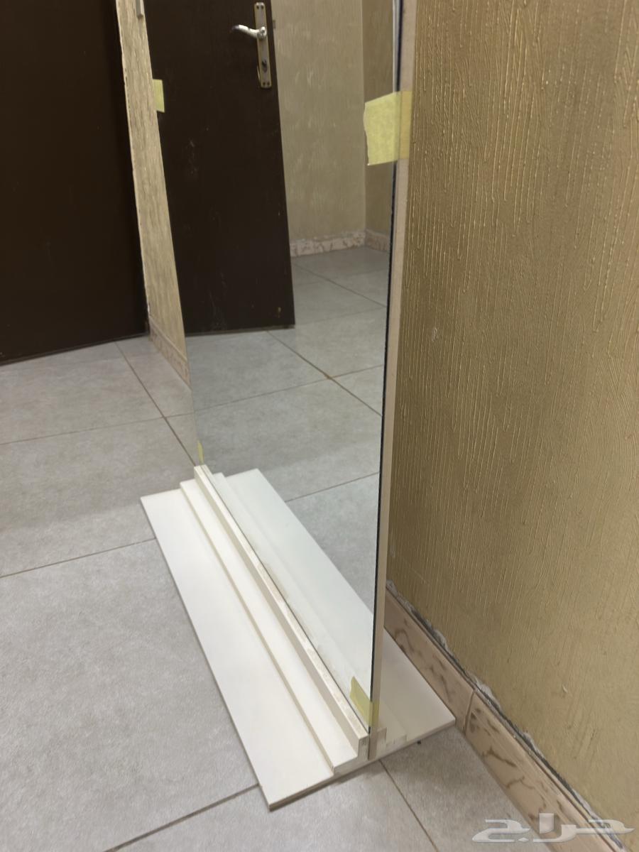 مراية شبه جديدة64470525436802114