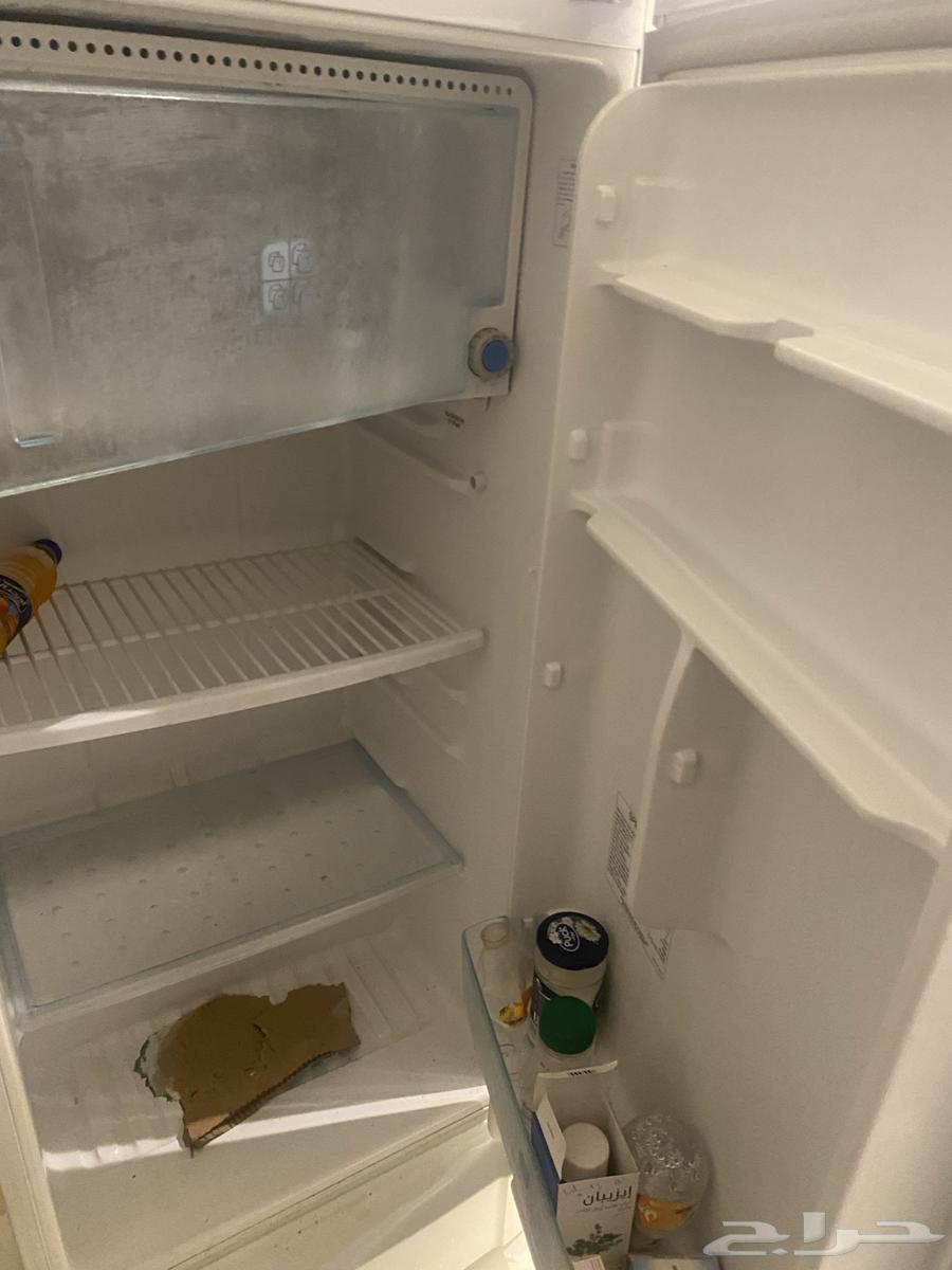 عندي ثلاجه وسط للبيع64470360966401111