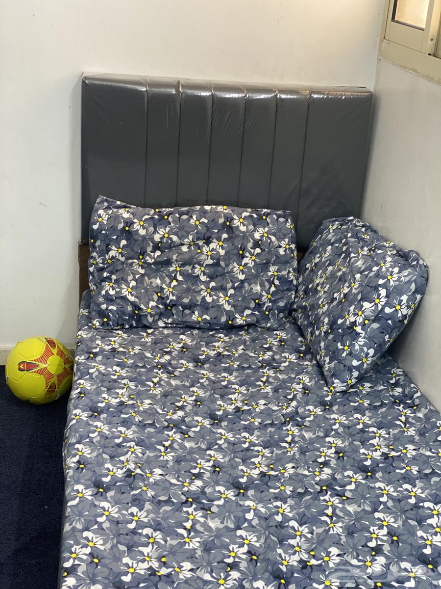 Two beds in new condition used for three months64468706272641111