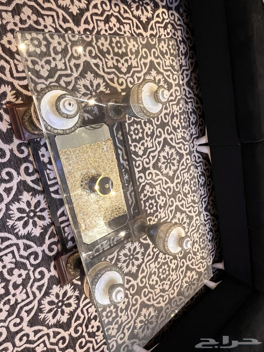 Five ceiling fans for 50, one large table for 5064471225109633110