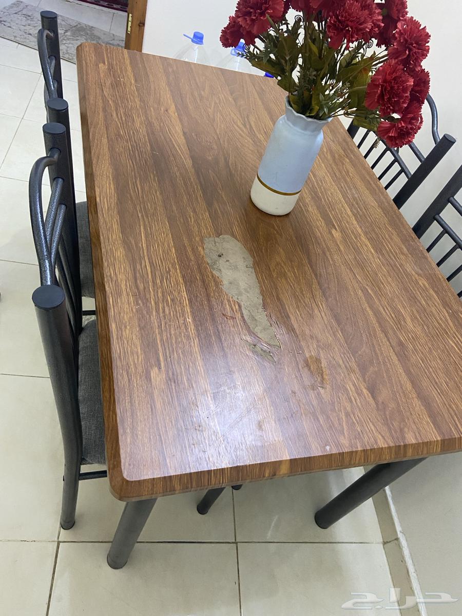 9 cubic feet refrigerator with dining table and four chairs64467522323202113