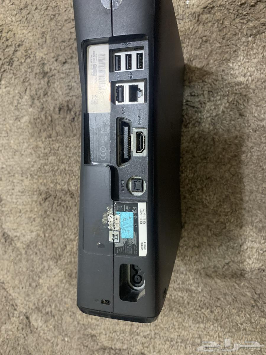 Xbox 360 without controller or wires64464887992194112