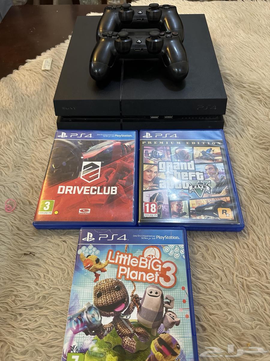 بلايستيشن 4 مع يدين مع 3 اشرطه منهم GTA64469837008258111