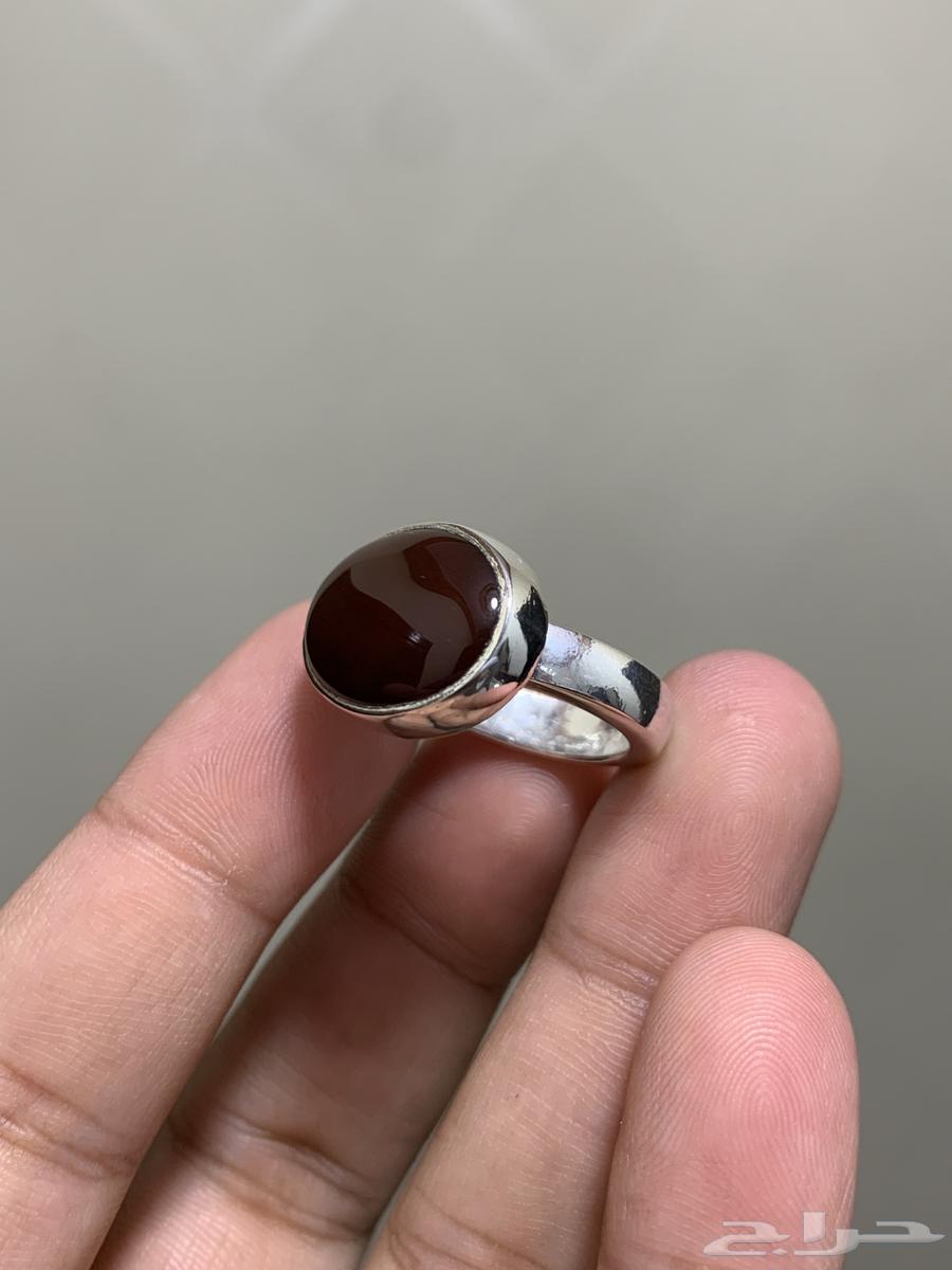 خاتم عقيق كبدي فضة صياغة ملكية تفصيل يدوي فاخر64465479576833112