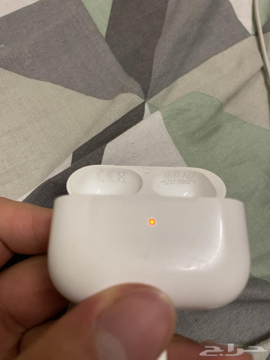 علبة ايربودز 2 برو64464520702595112