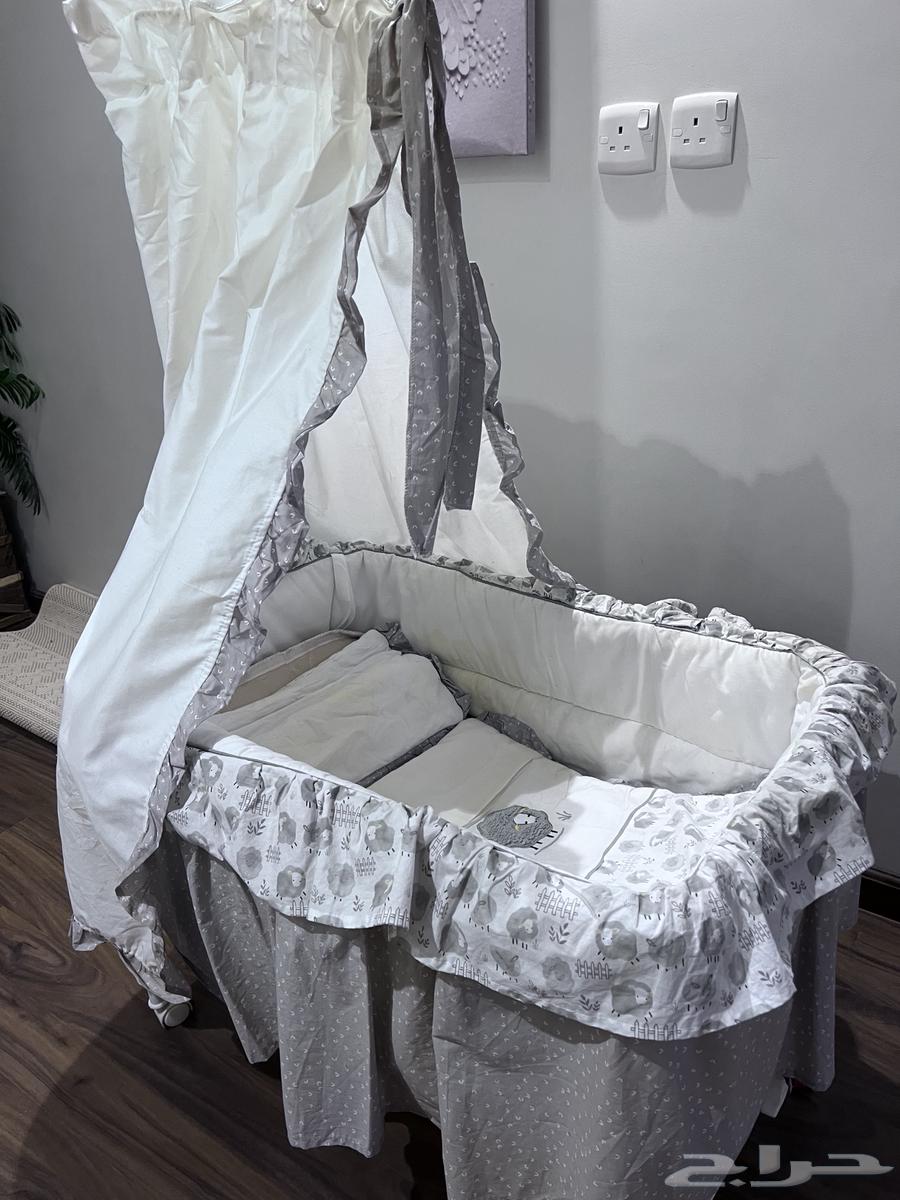 سرير اطفال نظيف استخدام اول 4 شهور ابي فيه 15064465395612545112