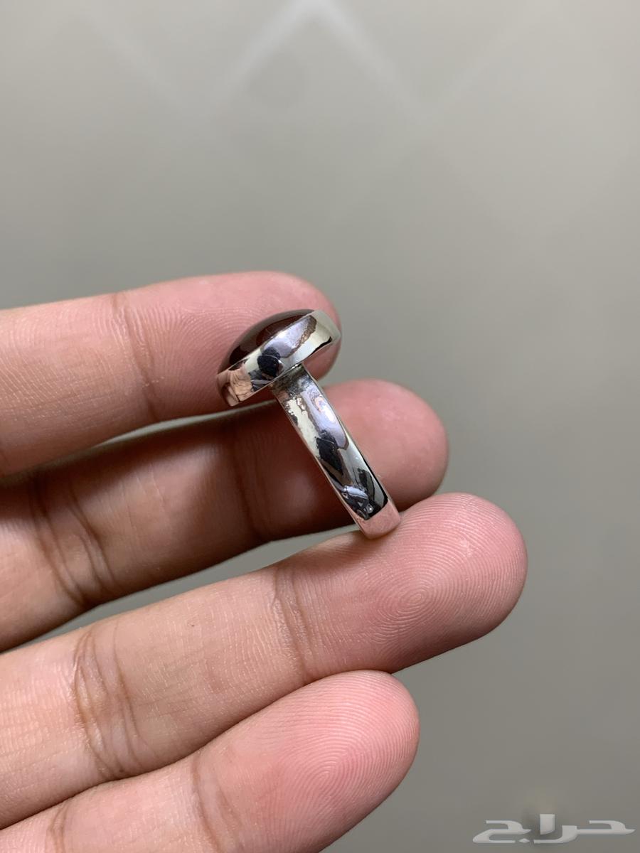 خاتم عقيق كبدي فضة صياغة ملكية تفصيل يدوي فاخر64465479576833113