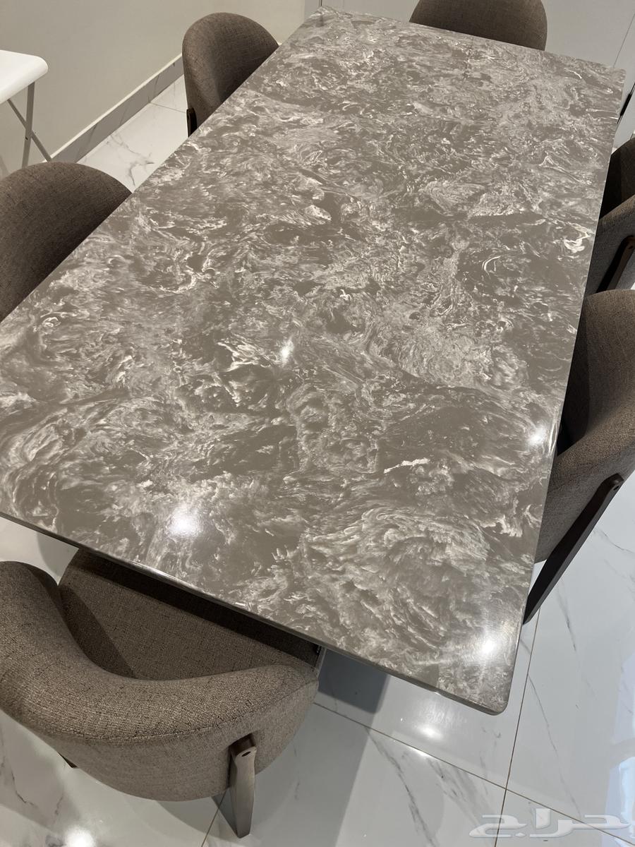Marble dining table from Al Raqeeb with 8 chairs64468231499011114