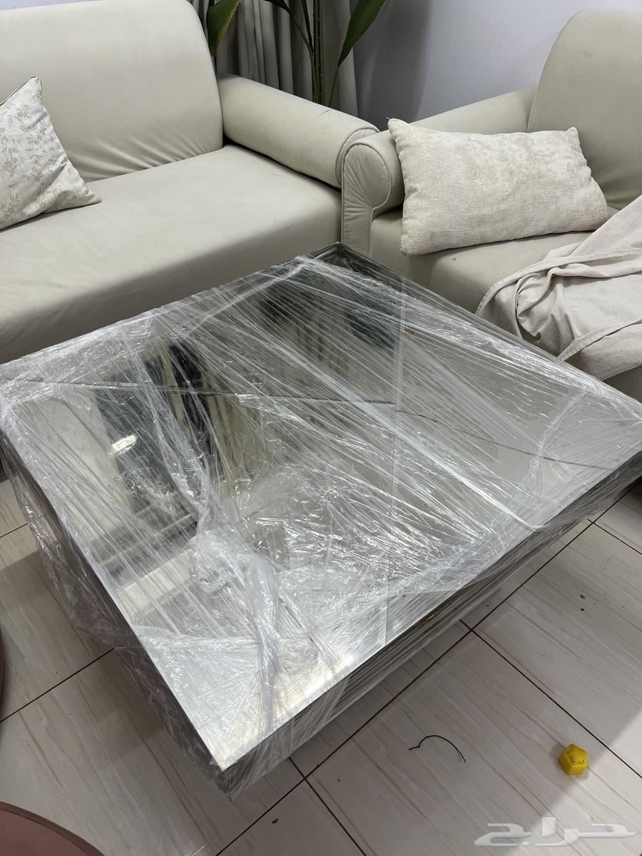 طاوله كبيره مع اربع طاولات قزاز64469809063810110