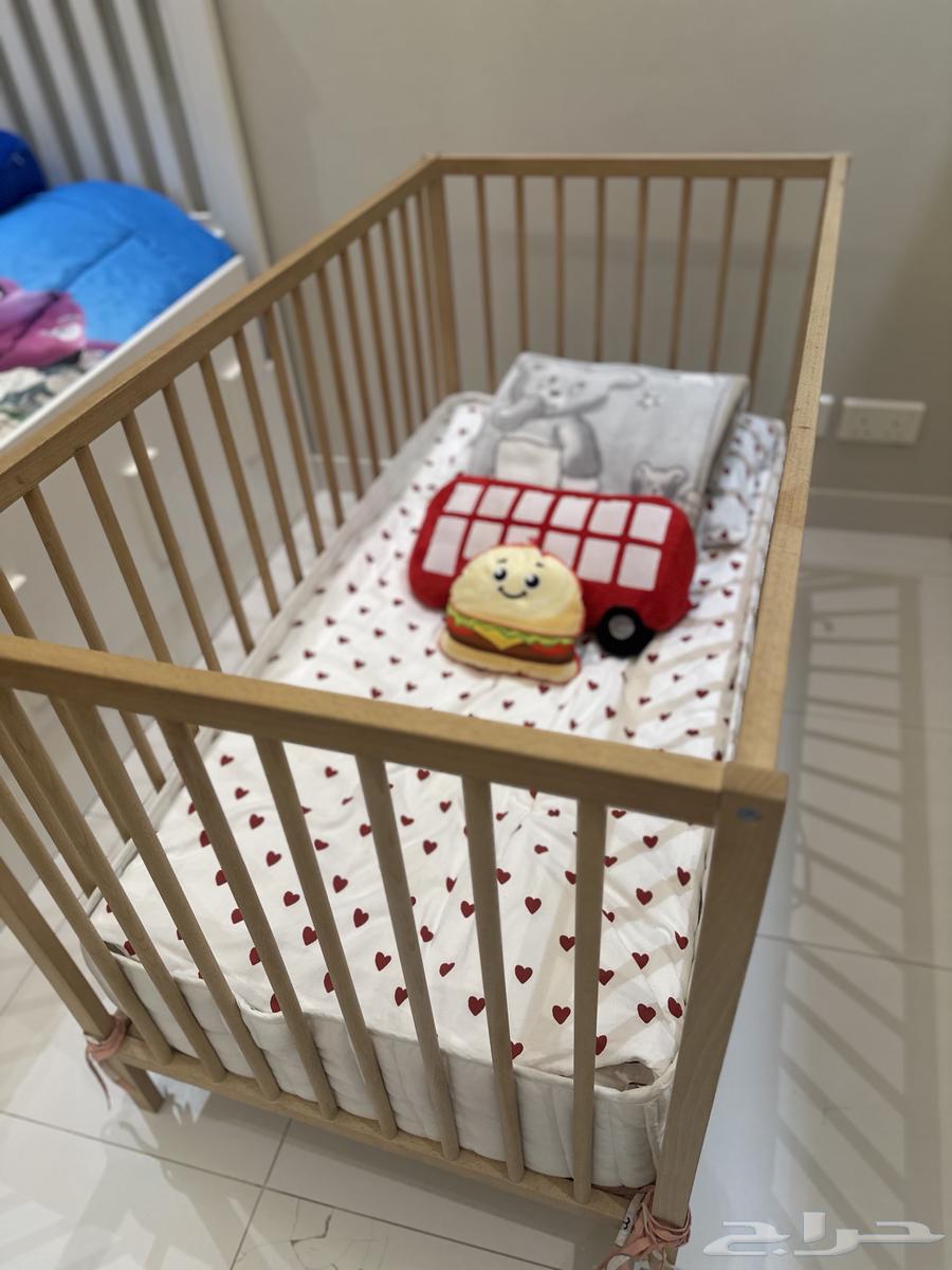 سرير أطفال مواليد ونفر بحالة ممتازه64469669382019110