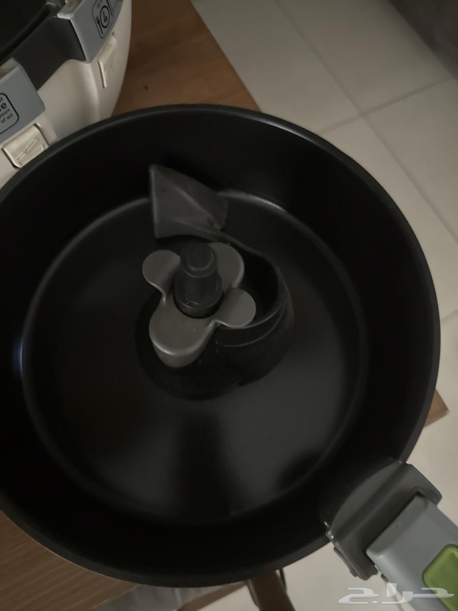 قلاية كهربائيه تدور شبه جديده نظيفة وكويسة64467844173826112