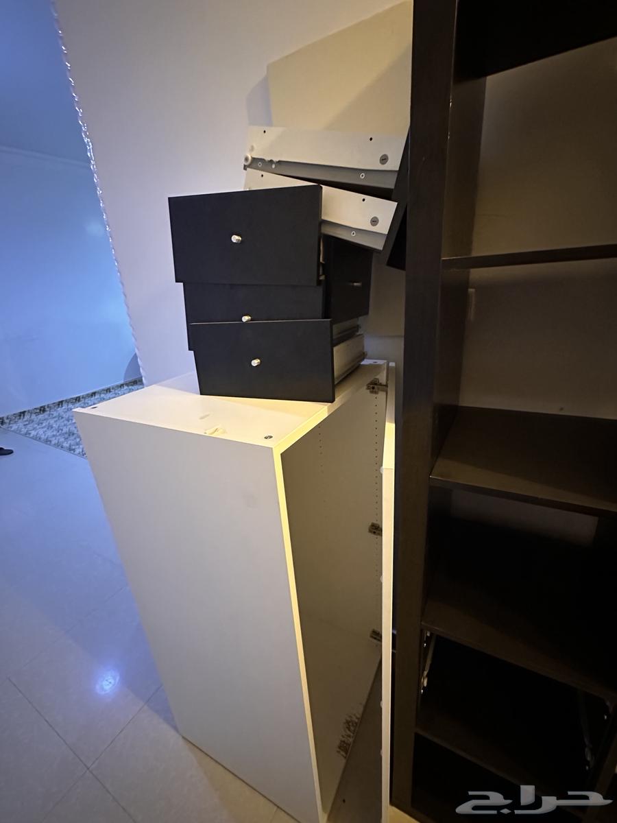 مكتبه للبيع64471157235843113