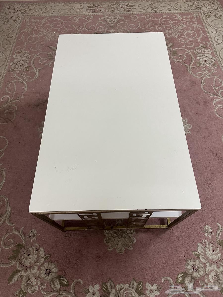 New and clean round tables for the hall64468664276994113